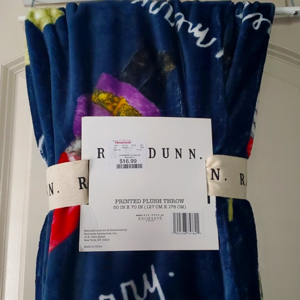 Nwt Rae Dunn Gnome Christmas blanket